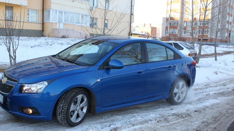 Chevrolet cruze 2011 синий