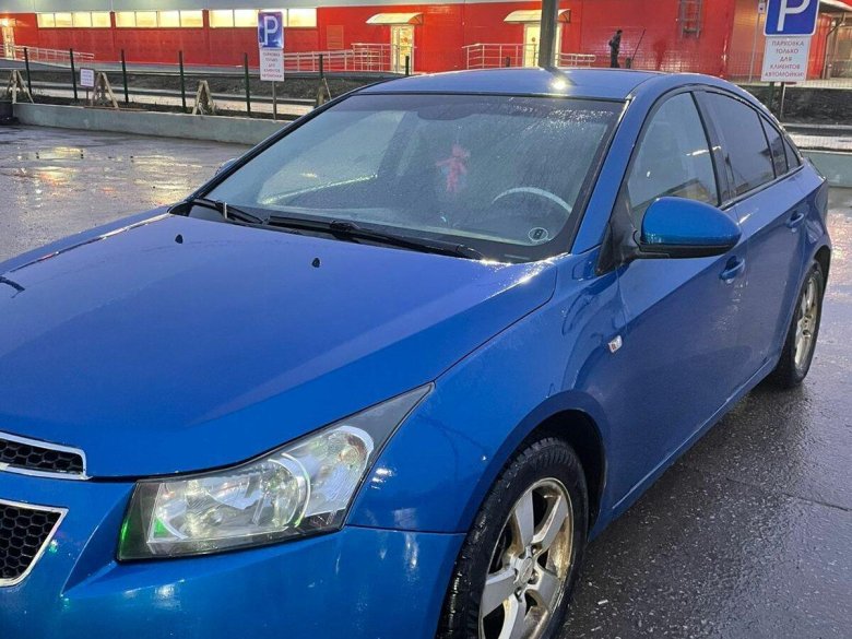 Chevrolet cruze 2011 синий
