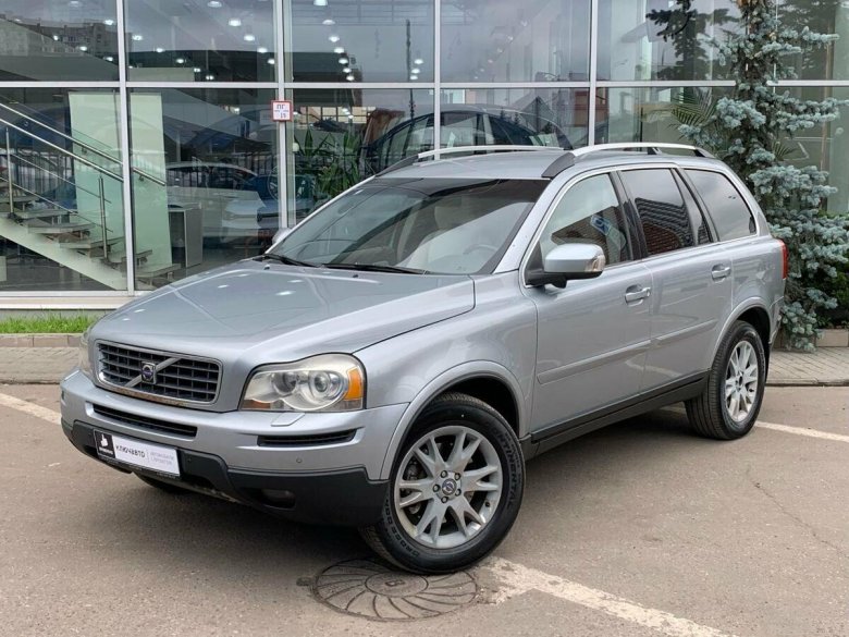 Серебристый Вольво