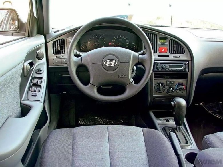 Hyundai Elantra XD 2006 салон