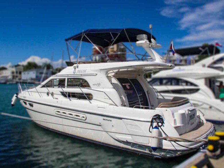 Яхта в сочи