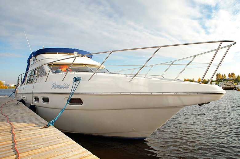 Яхта Силайн