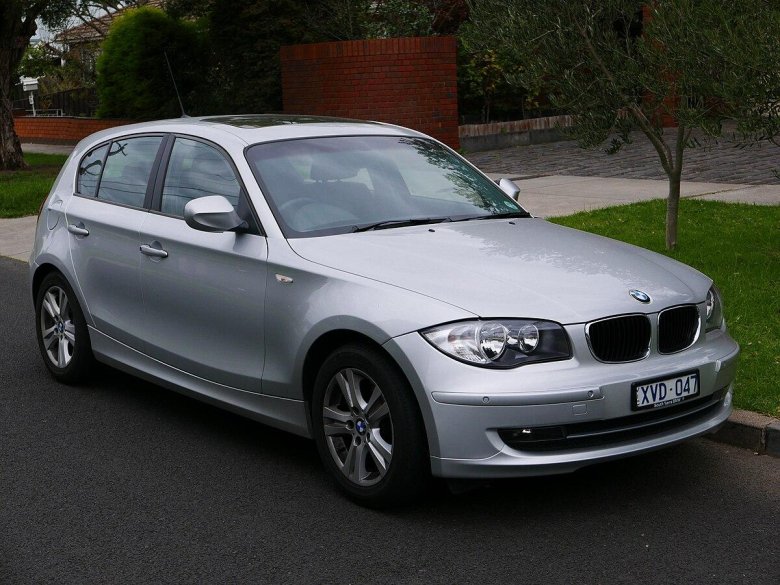BMW 118i e87