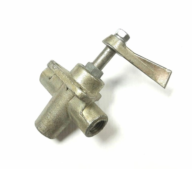 Кран топливный