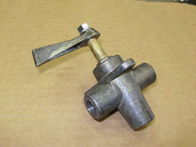 Кран переключения баков КАМАЗ 43118