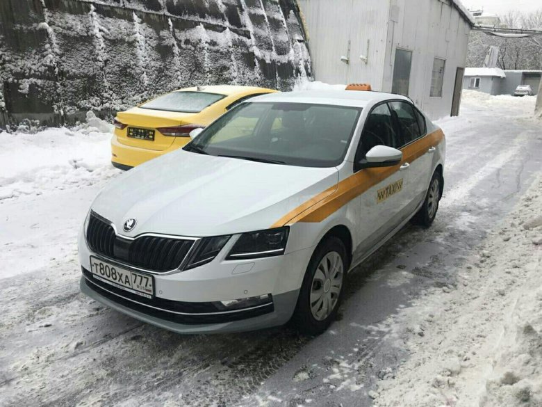 Skoda Rapid Taxi белый