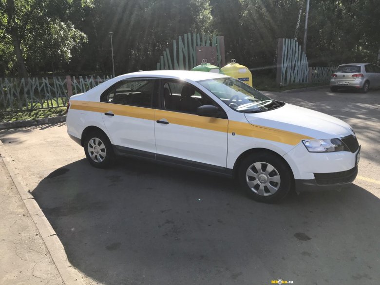 Skoda Rapid Taxi белый
