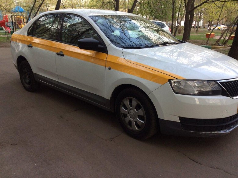 Skoda Rapid Taxi белый