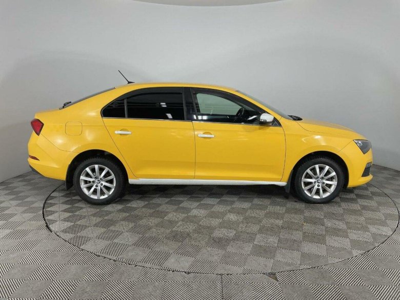 Шкода рапид 2021