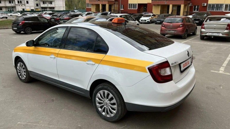 Шкода Рапид седан