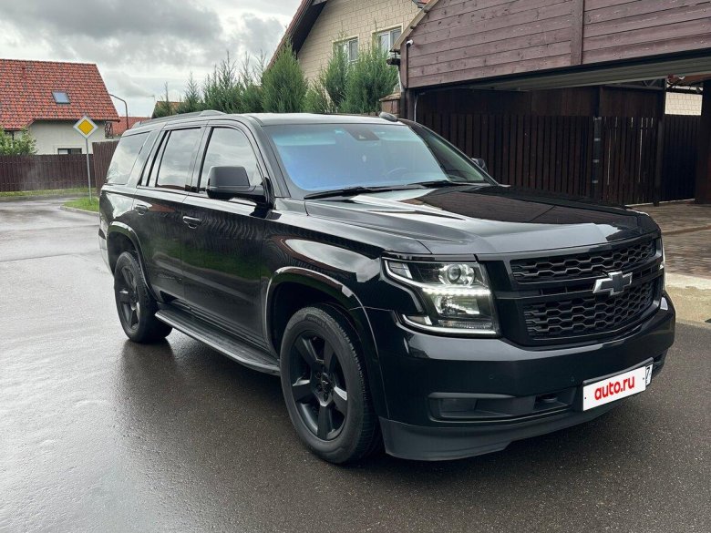 Chevrolet tahoe 4 black