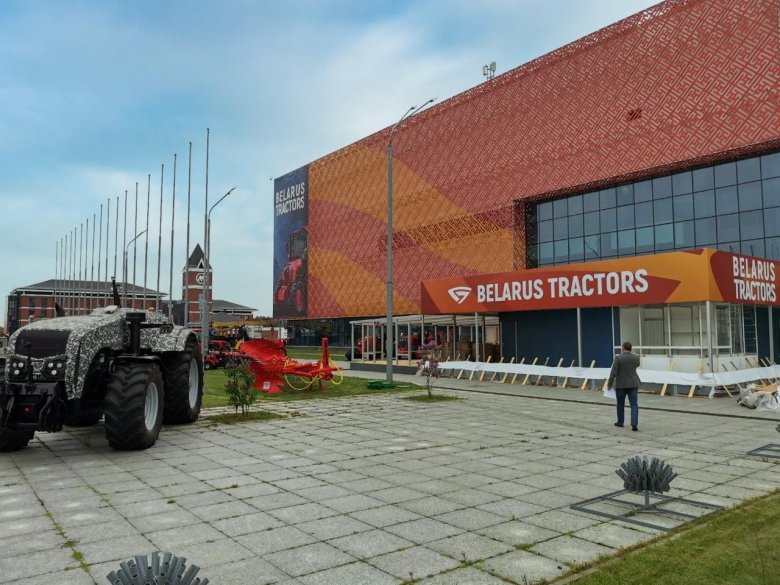 Беспилотный трактор МТЗ Belarus-а3523і