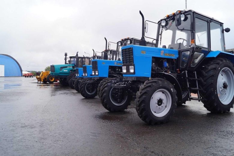 Трактор Беларус 892