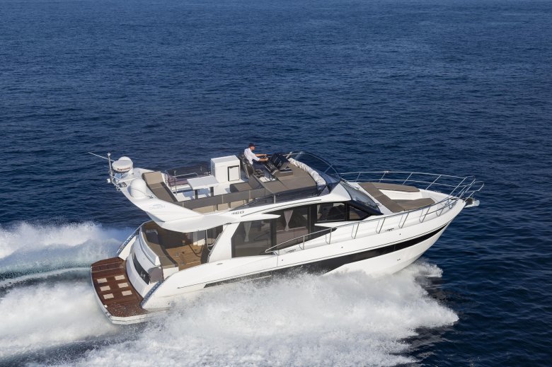 Galeon 460