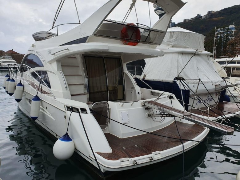 Galeon 440 Fly