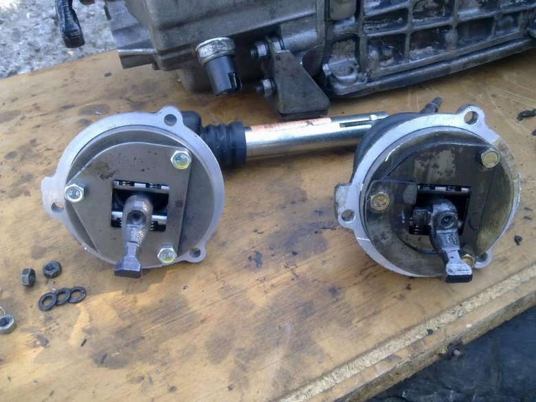 Кулисы Шевроле-Нива