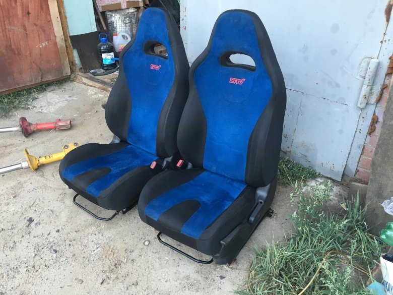Сиденья Субару Импреза WRX STI