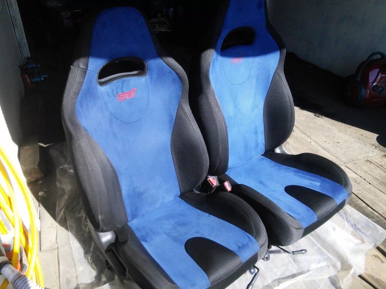 Сиденья Impreza STI 2001