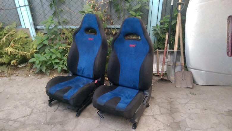 Сиденья Subaru Legacy