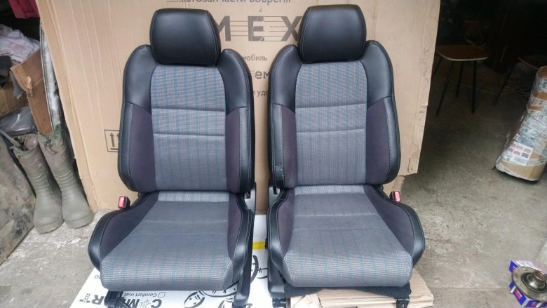Сиденья Subaru Legacy b4
