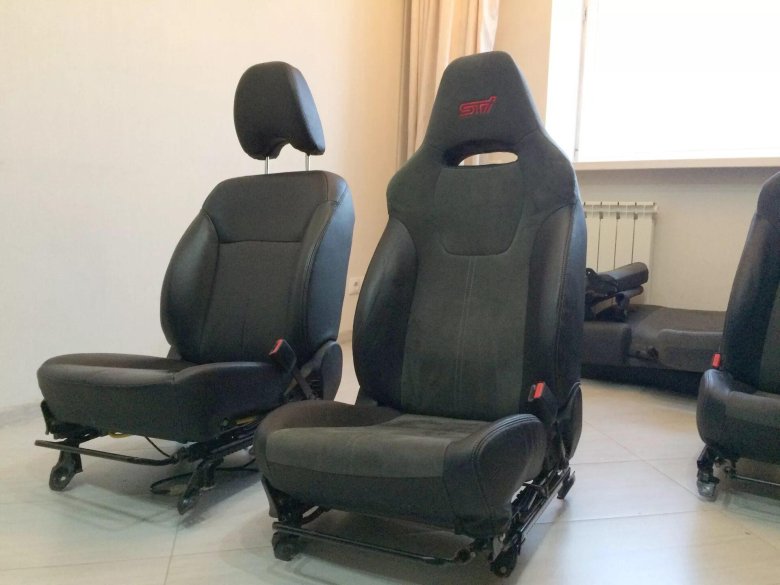Сиденья Субару STI