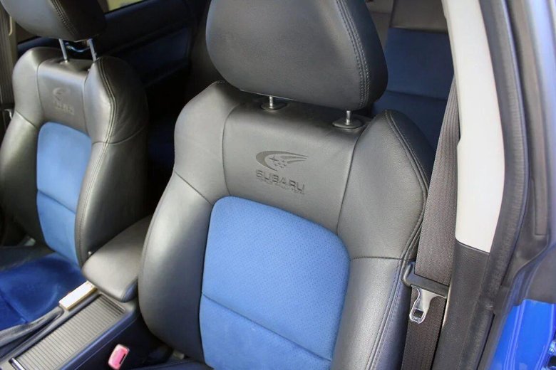 Сиденья Subaru Legacy