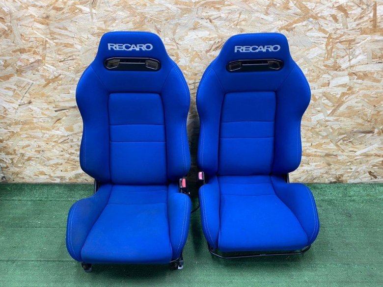 Сиденья recaro