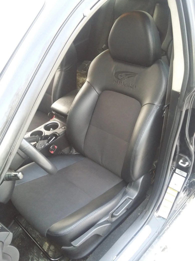 Сиденья Subaru Legacy