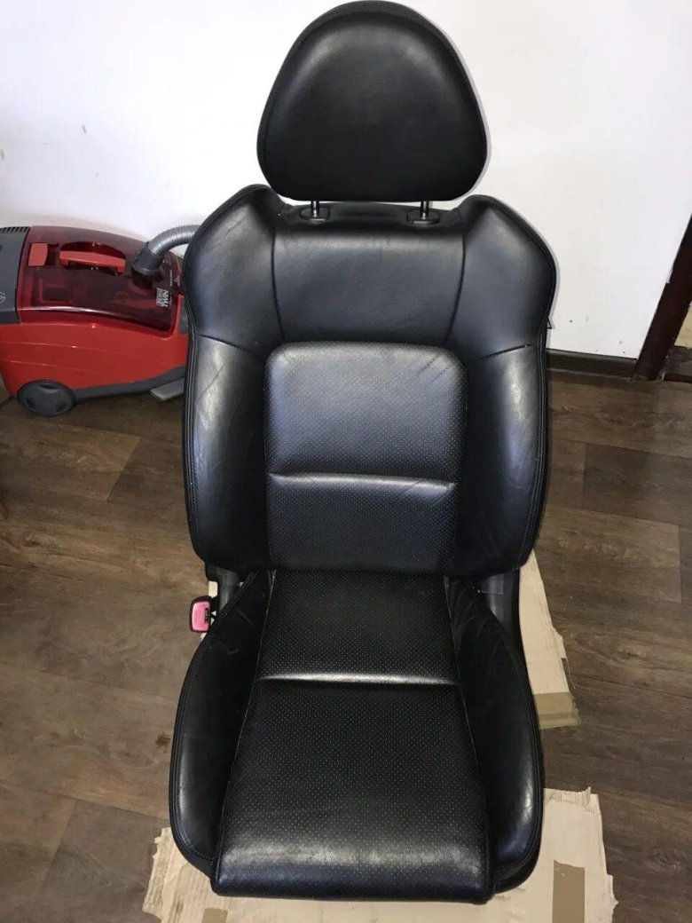 Сиденья Subaru Legacy