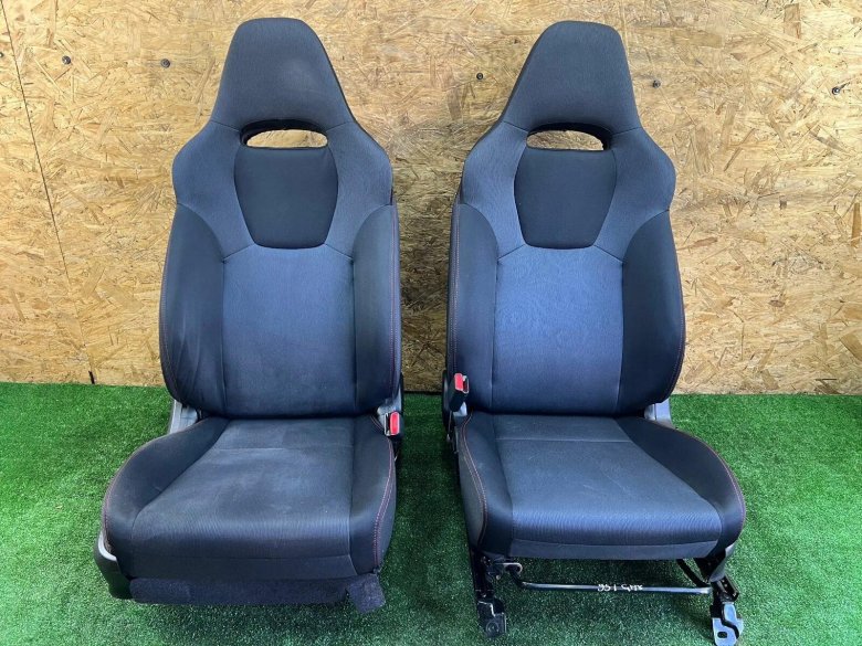 Сиденья recaro