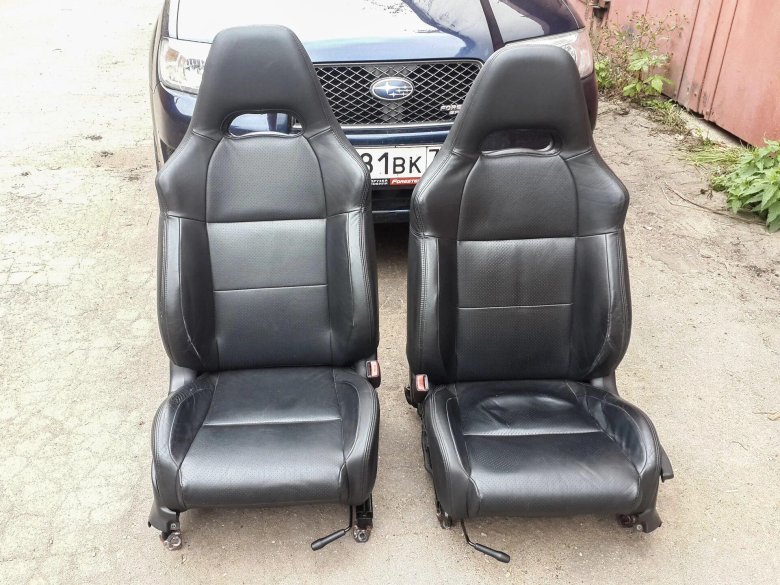Кожаные сиденья Субару Форестер sg5