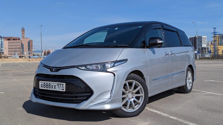 Тойота Эстима фото 2018