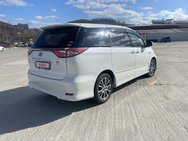 Тойота эстима 2010