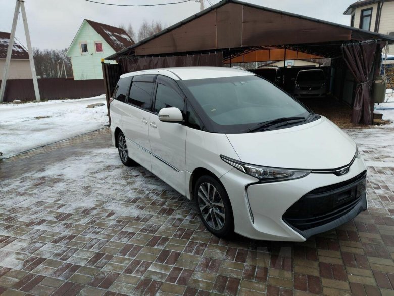 Тойота Эстима от 2018