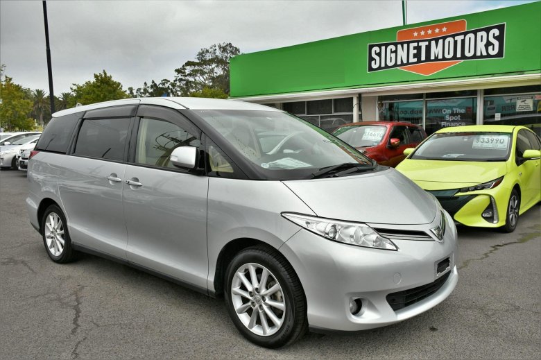 Тойота Эстима 2015