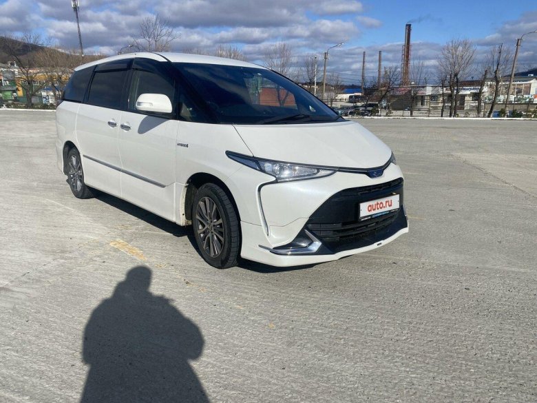 Тойота Эстима фото 2018