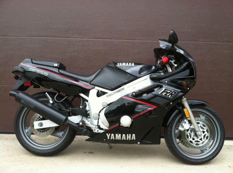 Yamaha fzr600r