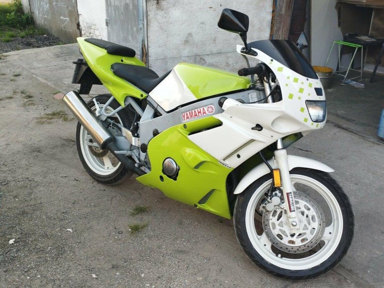 Kawasaki zxr 750