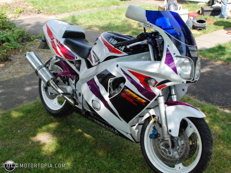 Yamaha fzr600r