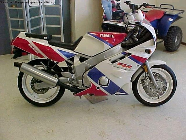 Ямаха FZR 600