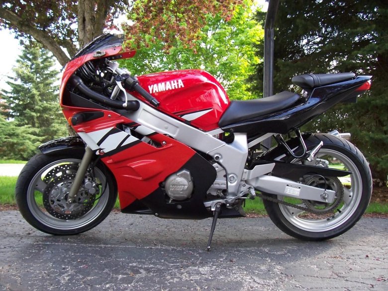 Yamaha fzr600r