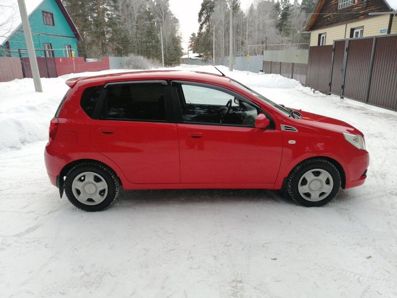 Chevrolet aveo 2010 хэтчбек
