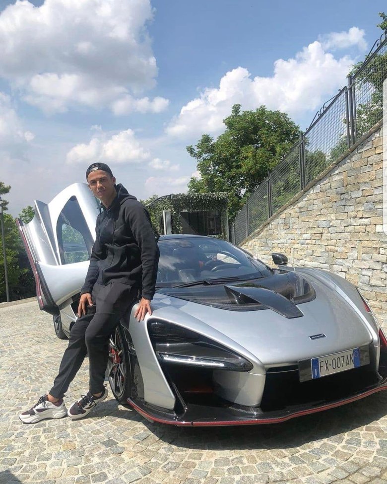 Машина Кристиано Роналдо