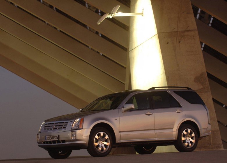 Кадиллак SRX 2004