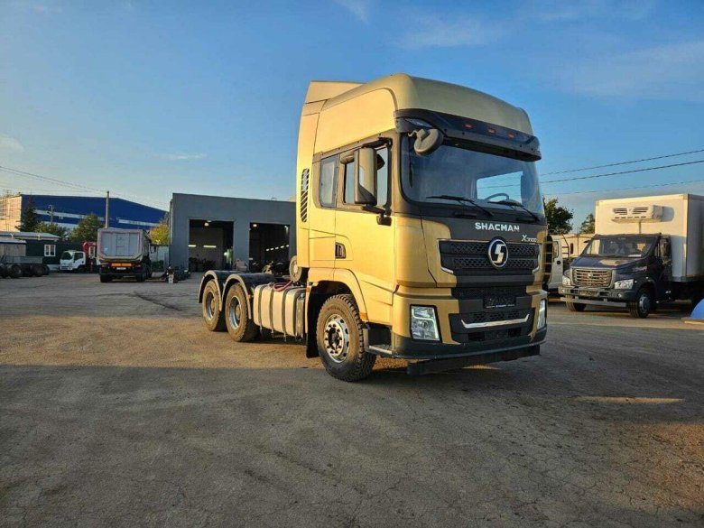 Седельный тягач Shacman sx42584v324