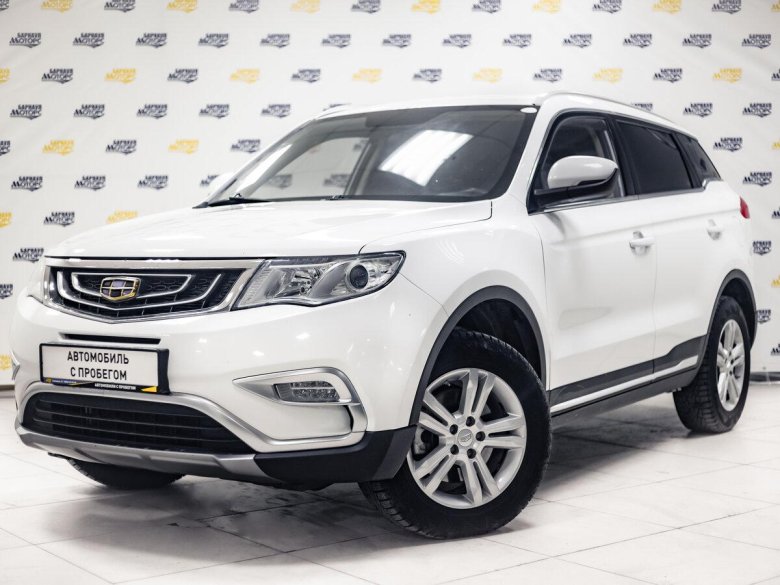 Автомобиль geely atlas