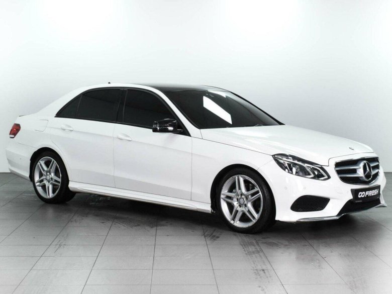 Мерседес седан белый