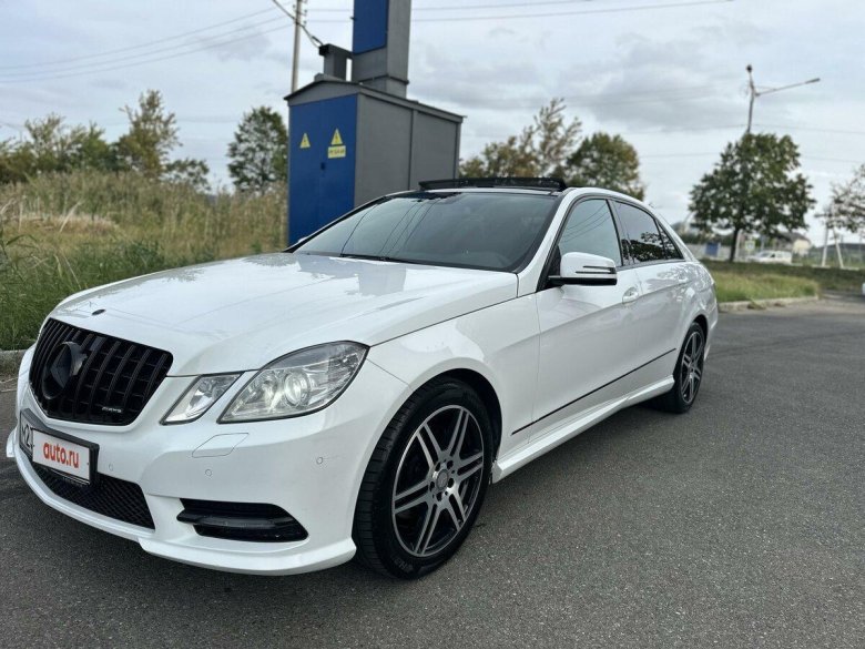 Мерседес е200 w212 2010