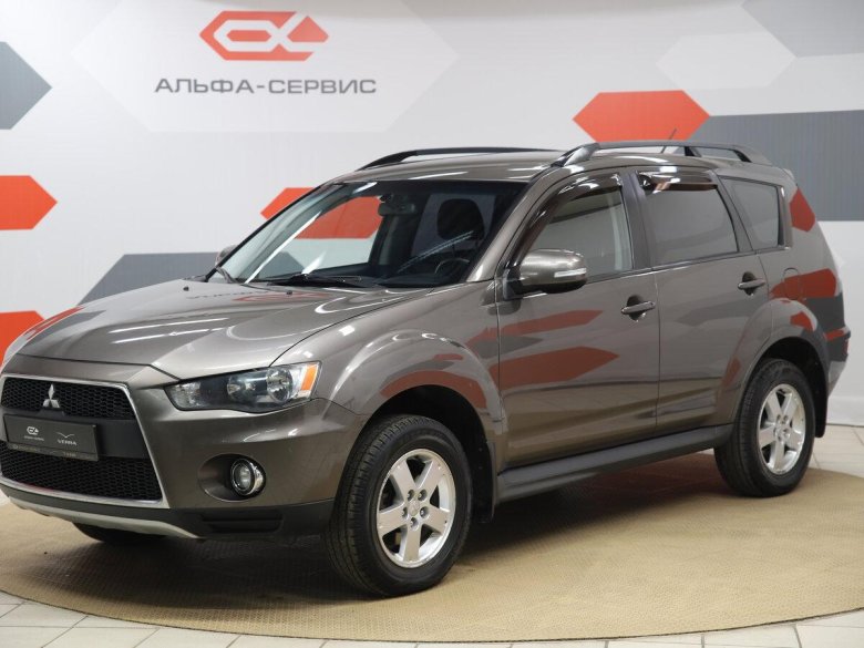 Mitsubishi outlander 2010