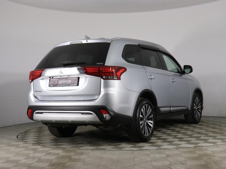 Аутлендер 3 Рестайлинг 3